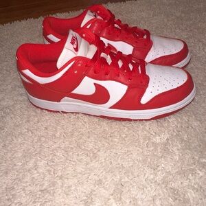 Nike Dunk ‘University Red’